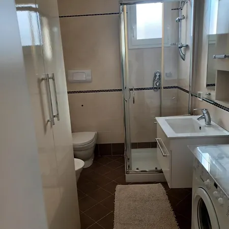 Katy Apartment *